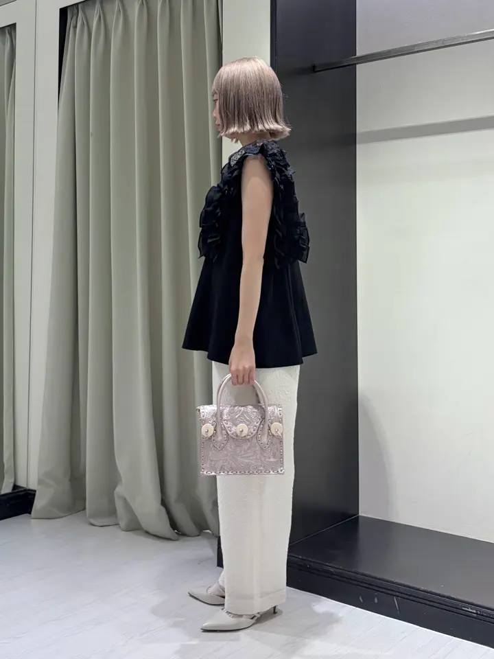 GRACE CONTINENTAL Abe コーディネート画像