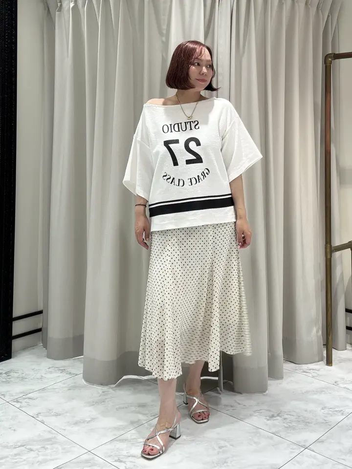 GRACE CONTINENTAL Izumi コーディネート画像