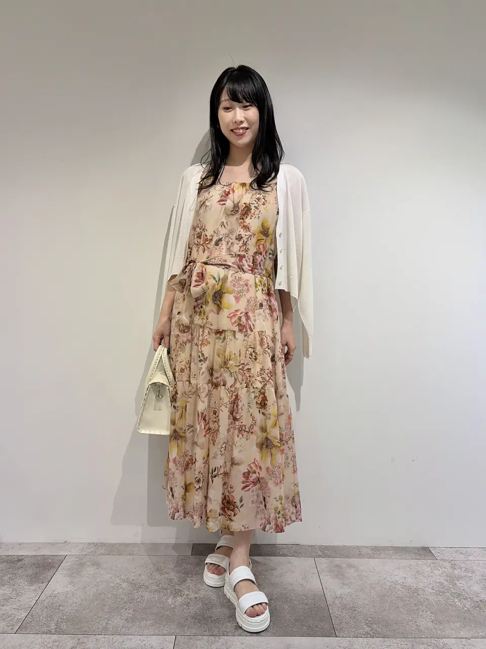 GRACE CONTINENTAL 端場 わかな コーディネート画像