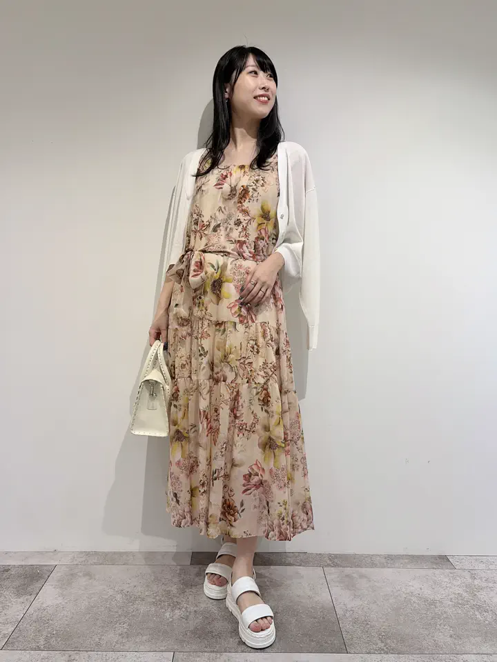 GRACE CONTINENTAL 端場 わかな コーディネート画像
