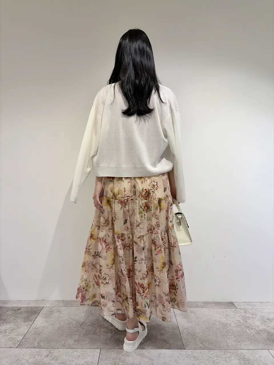 GRACE CONTINENTAL 端場 わかな コーディネート画像