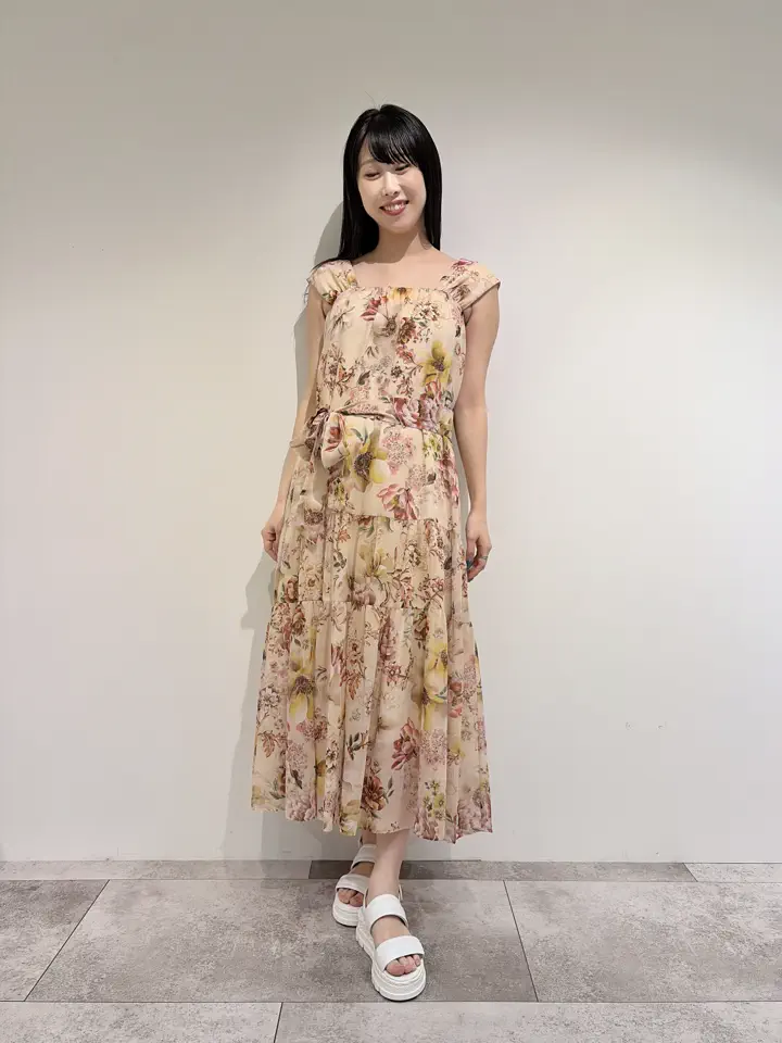 GRACE CONTINENTAL 端場 わかな コーディネート画像