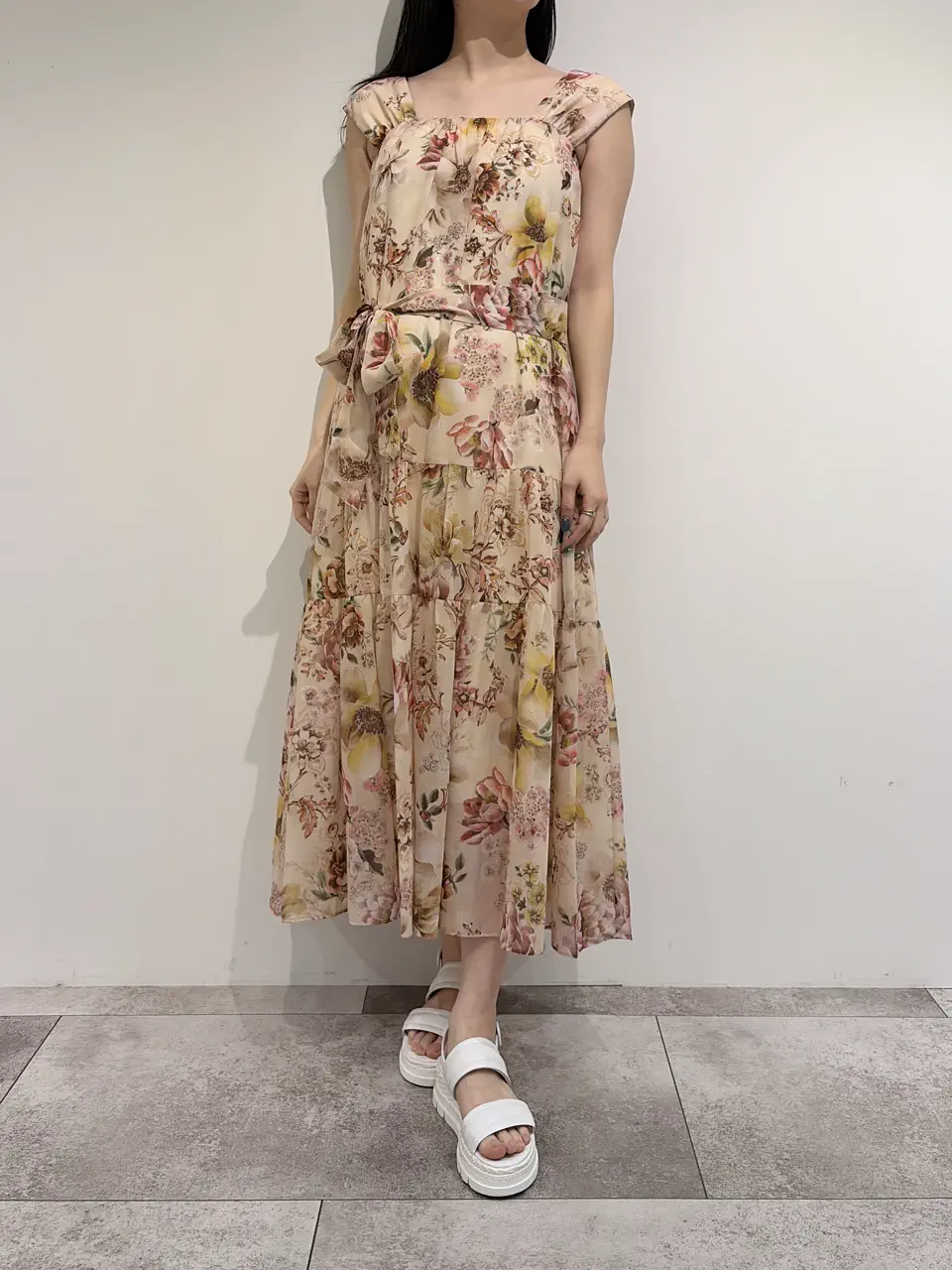GRACE CONTINENTAL 端場 わかな コーディネート画像