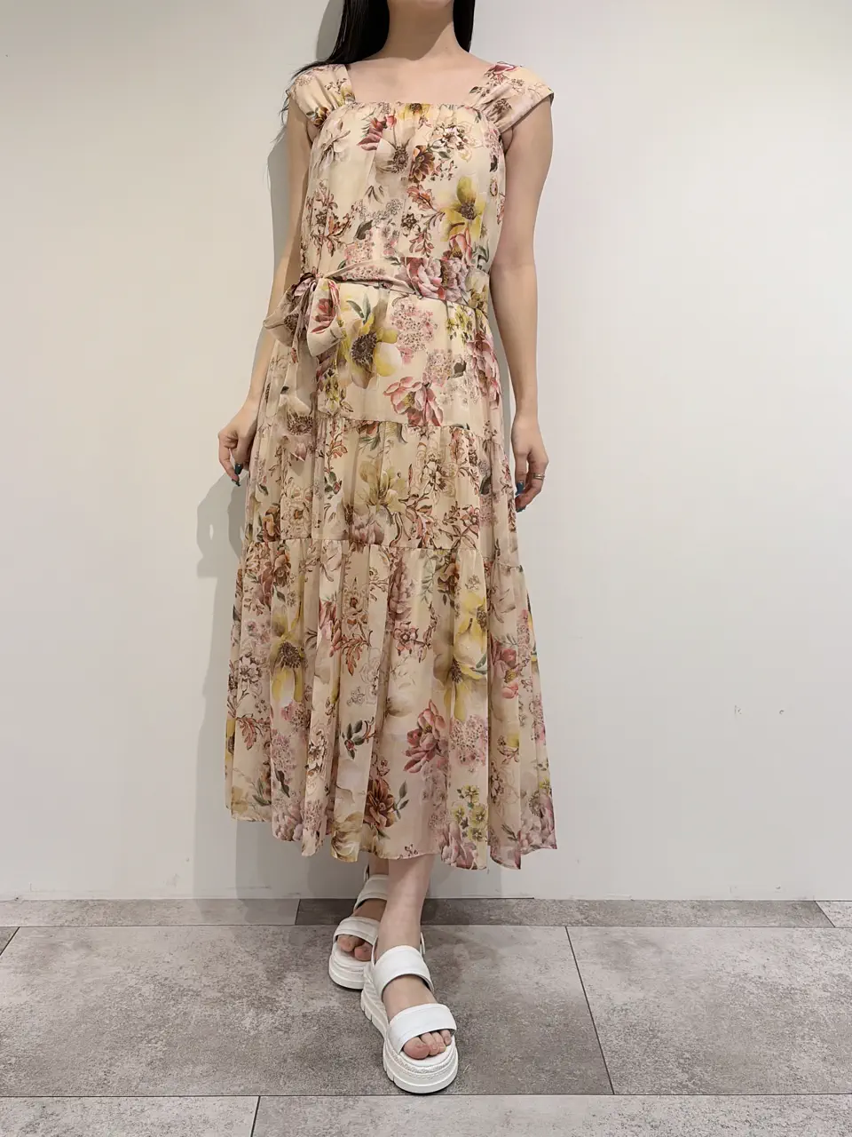GRACE CONTINENTAL 端場 わかな コーディネート画像