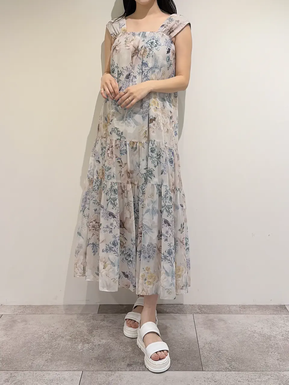 GRACE CONTINENTAL 端場 わかな コーディネート画像