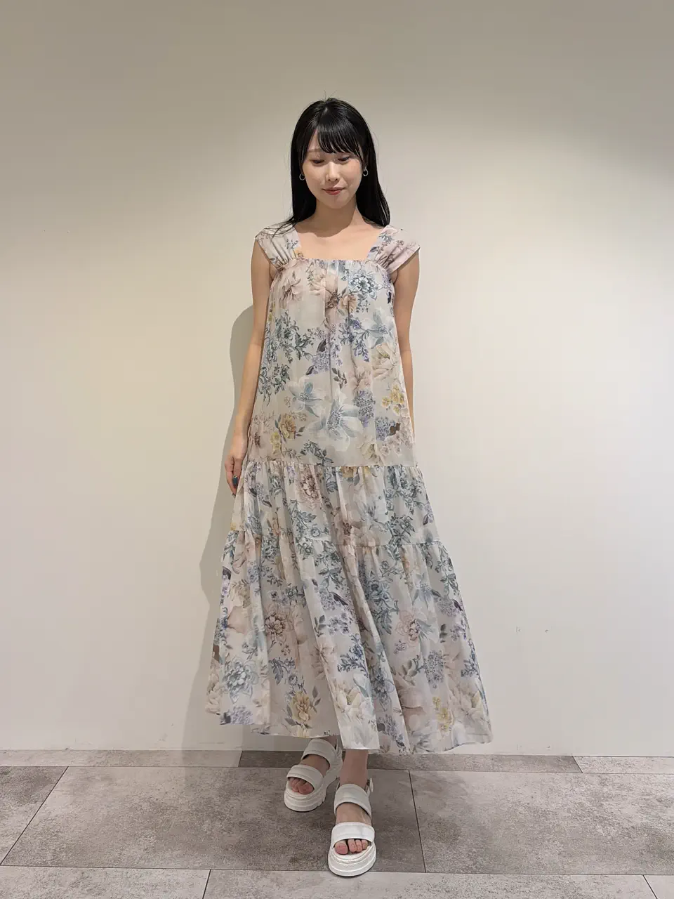 GRACE CONTINENTAL 端場 わかな コーディネート画像
