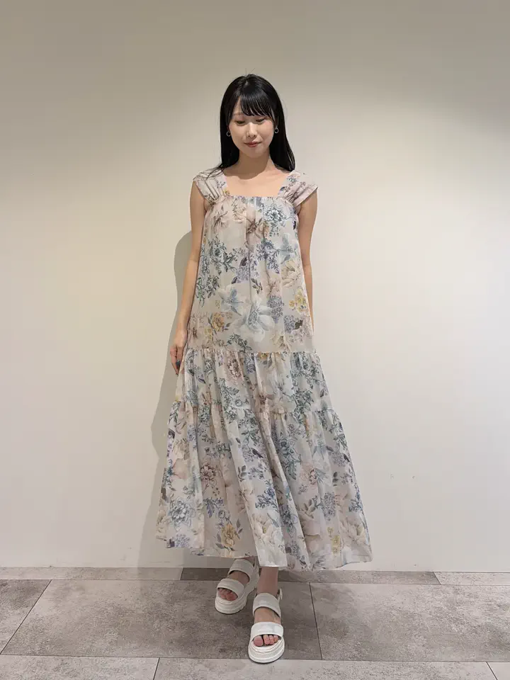 GRACE CONTINENTAL 端場 わかな コーディネート画像