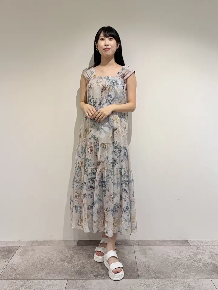 GRACE CONTINENTAL 端場 わかな コーディネート画像