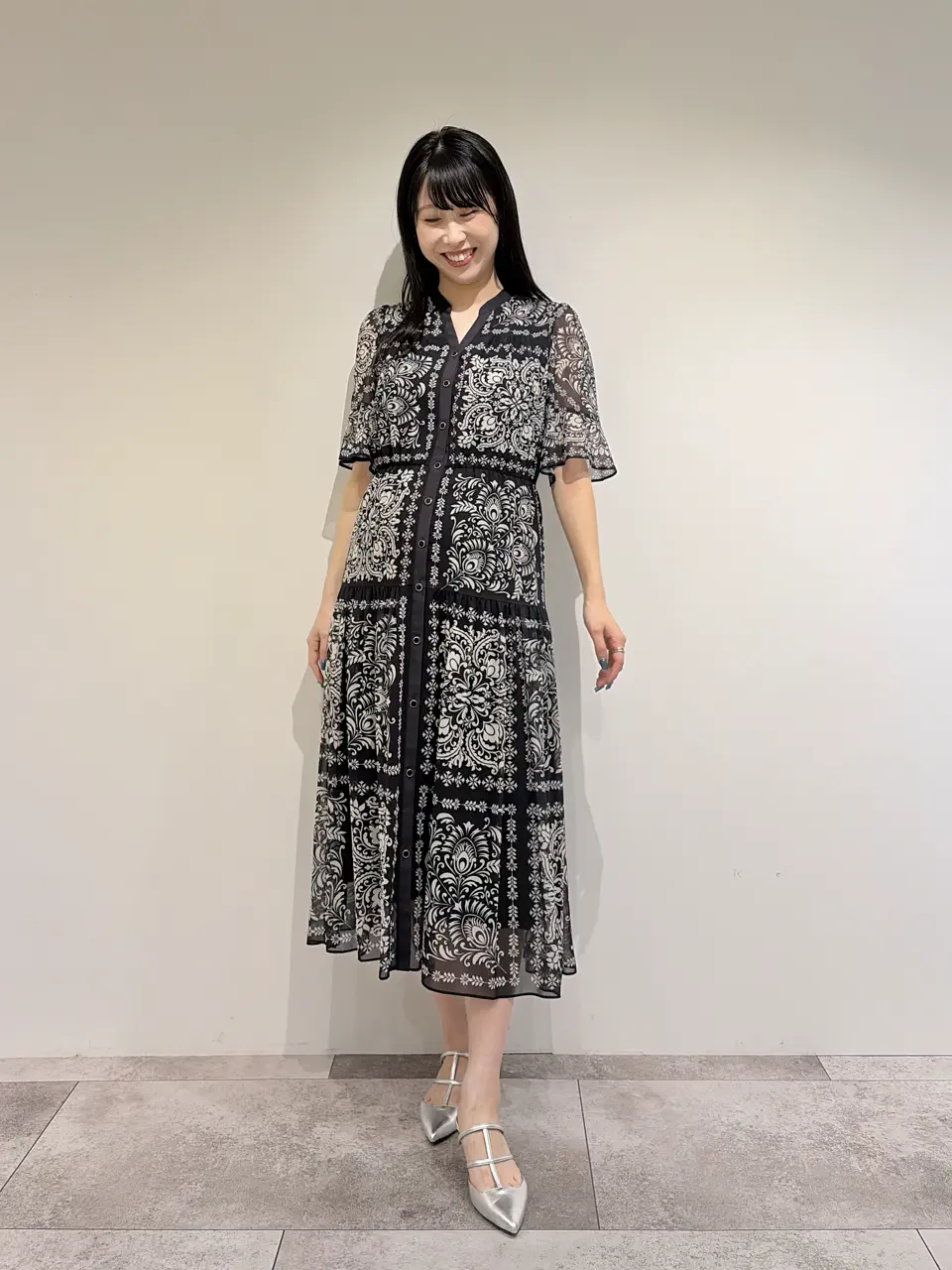 GRACE CONTINENTAL 端場 わかな コーディネート画像