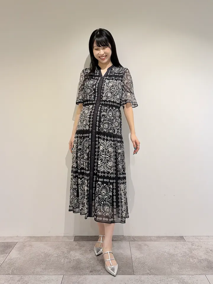 GRACE CONTINENTAL 端場 わかな コーディネート画像