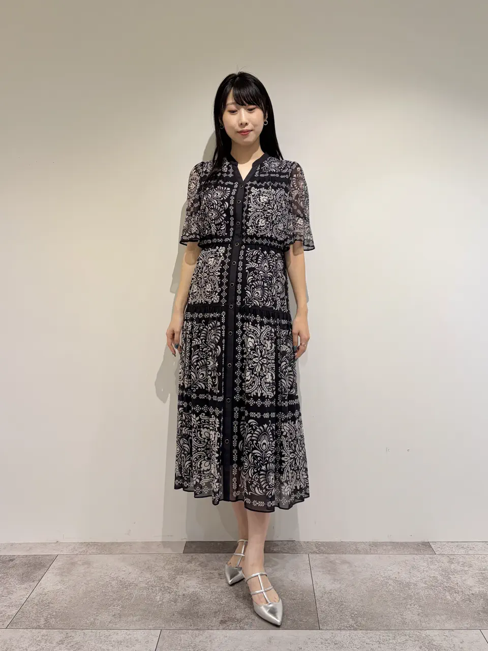 GRACE CONTINENTAL 端場 わかな コーディネート画像