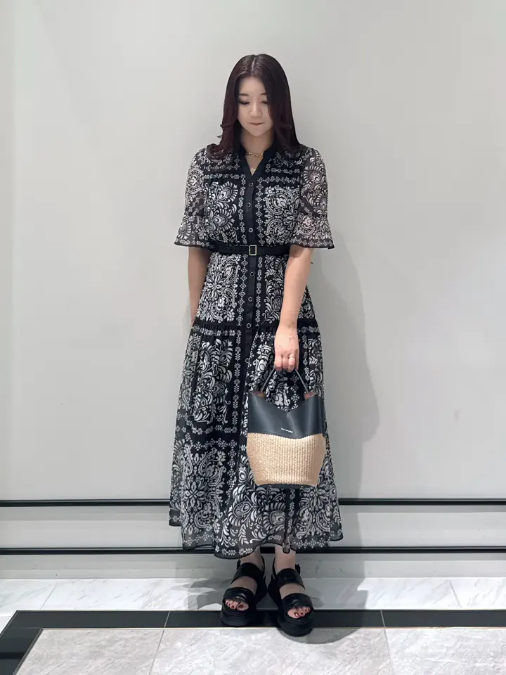 GRACE CONTINENTAL MOMOKO コーディネート画像