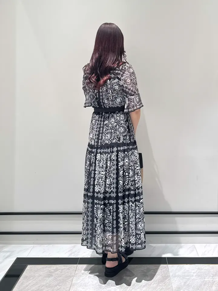 GRACE CONTINENTAL MOMOKO コーディネート画像