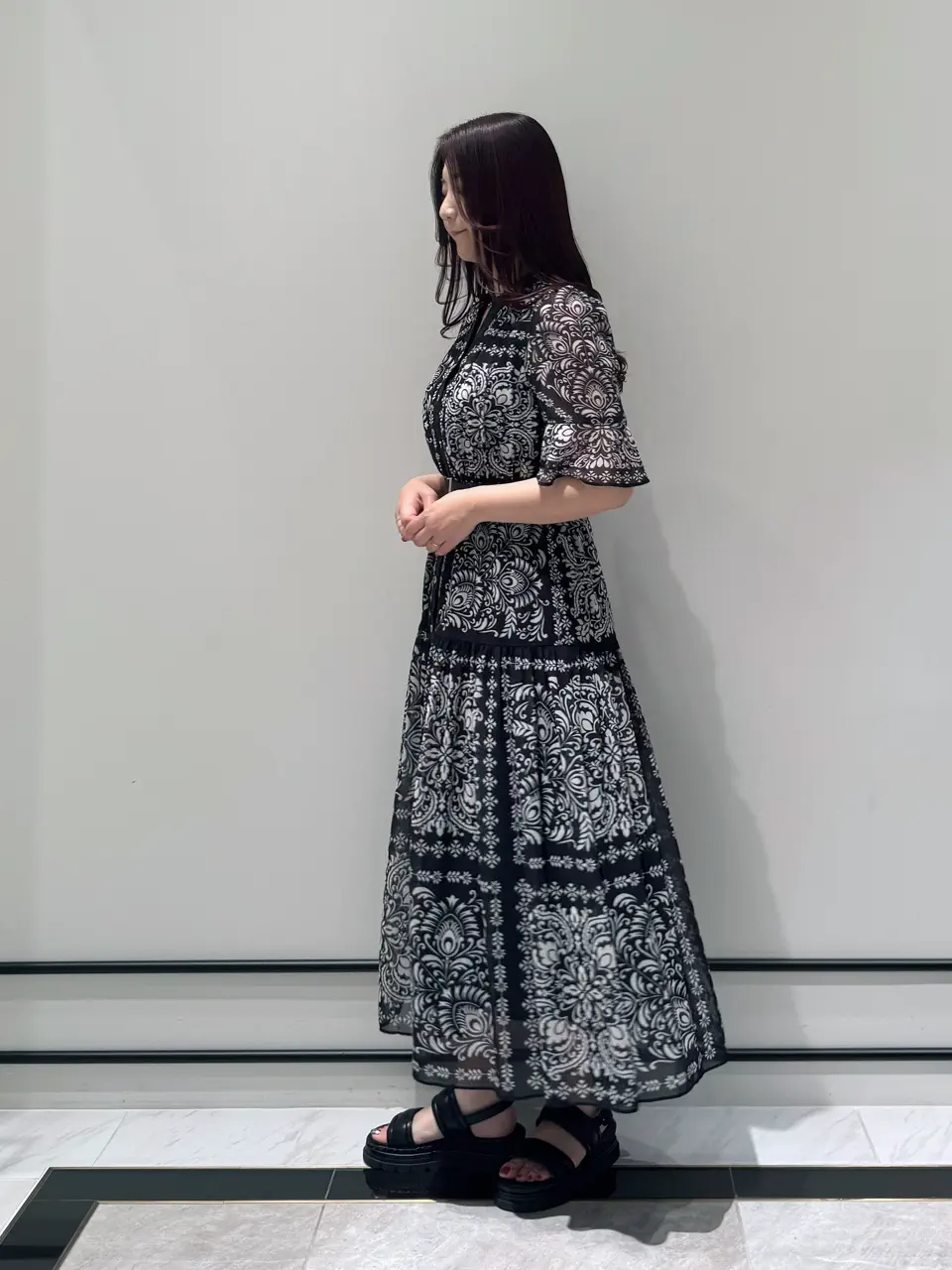 GRACE CONTINENTAL MOMOKO コーディネート画像
