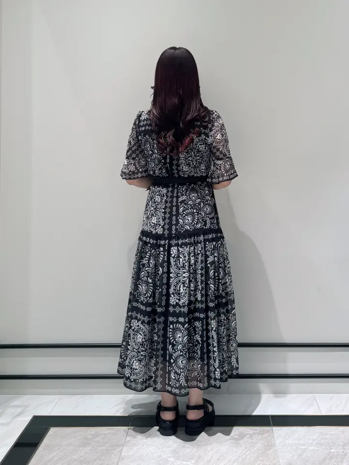 GRACE CONTINENTAL MOMOKO コーディネート画像