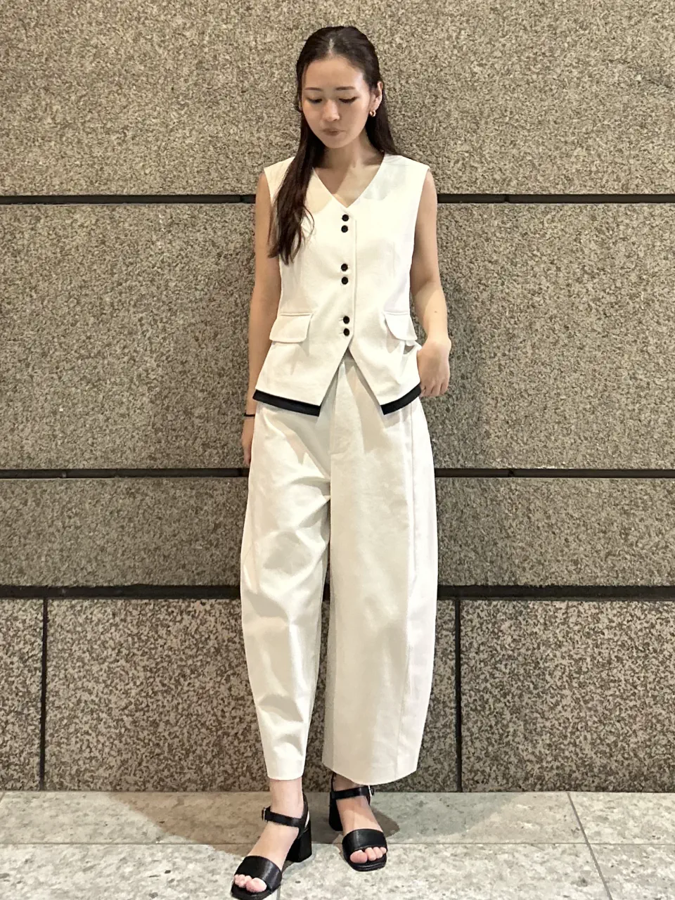  ERINA KATO コーディネート画像
