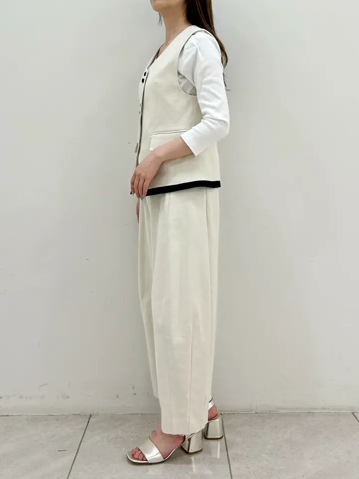 GRACE CONTINENTAL Miu Akamatsu コーディネート画像