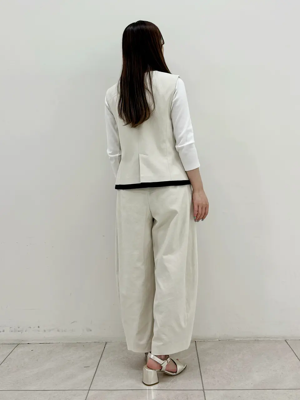 GRACE CONTINENTAL Miu Akamatsu コーディネート画像