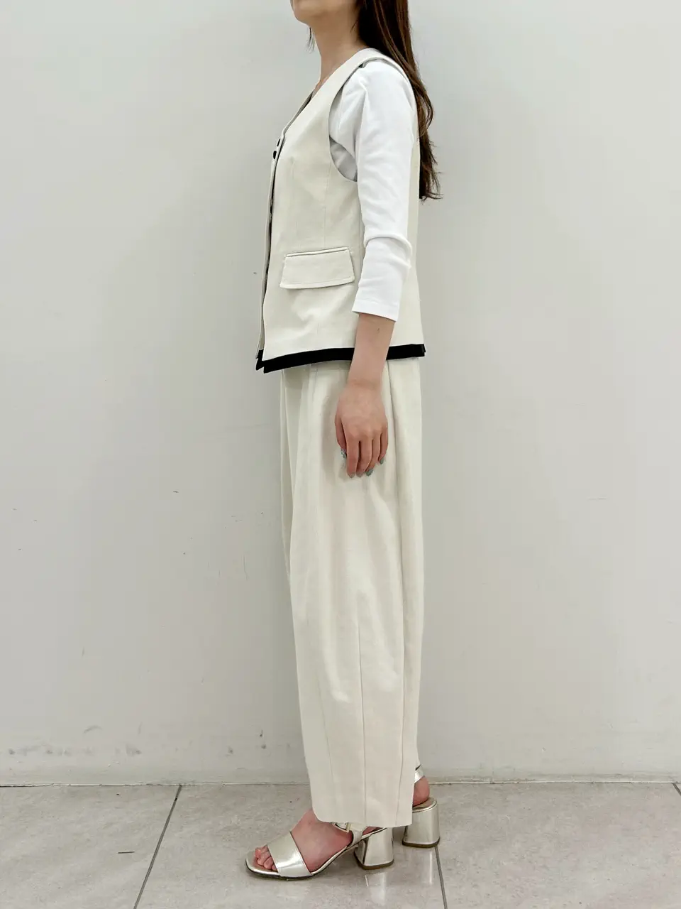 GRACE CONTINENTAL Miu Akamatsu コーディネート画像