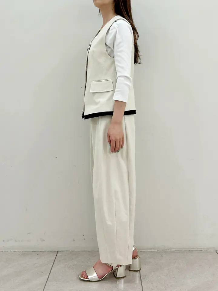 GRACE CONTINENTAL Miu Akamatsu コーディネート画像