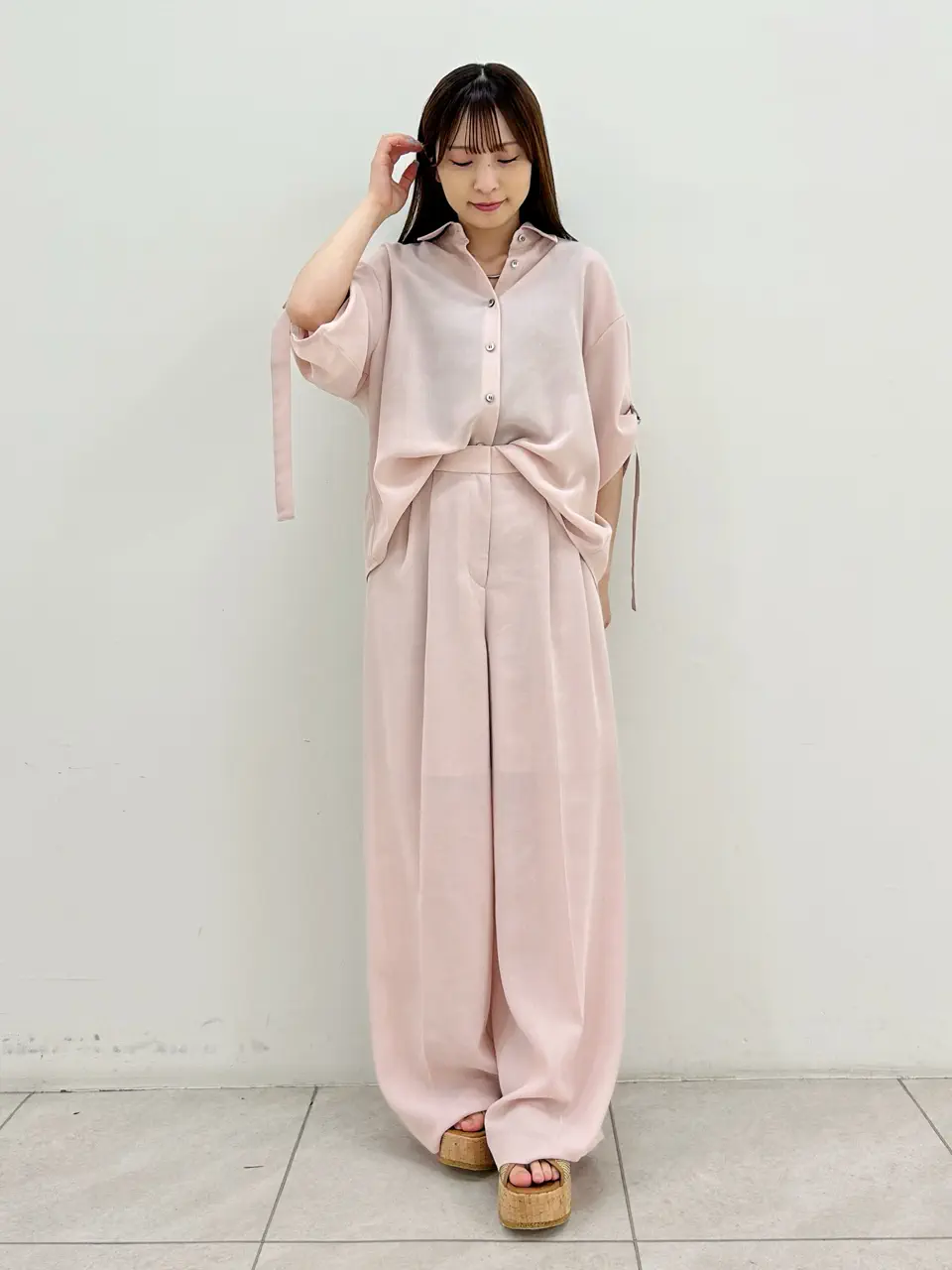  Miu Akamatsu コーディネート画像