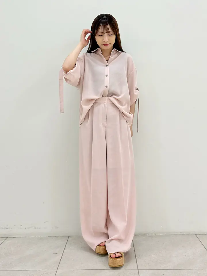 GRACE CONTINENTAL Miu Akamatsu コーディネート画像