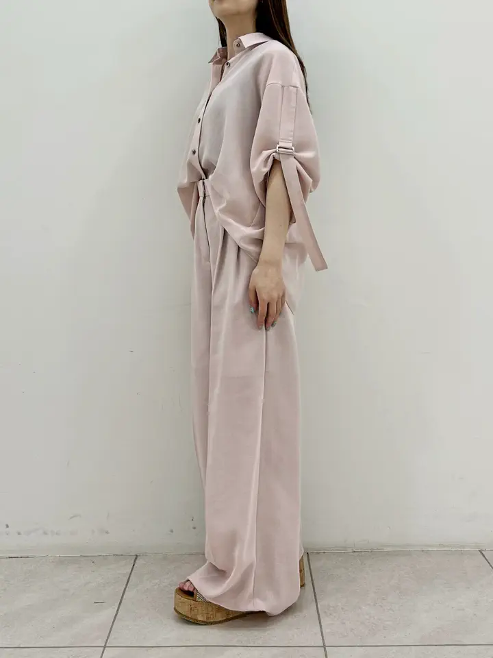 GRACE CONTINENTAL Miu Akamatsu コーディネート画像