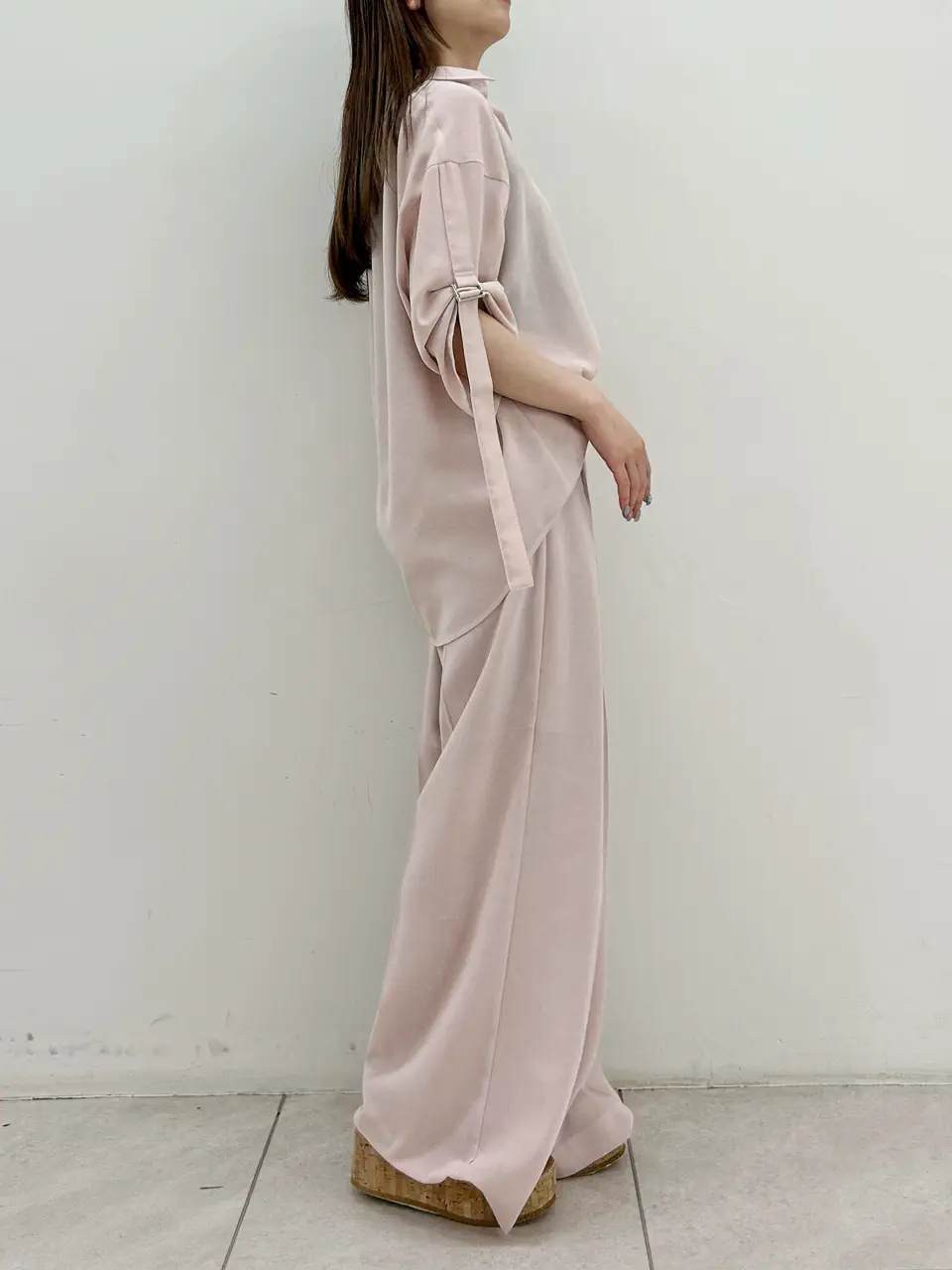 GRACE CONTINENTAL Miu Akamatsu コーディネート画像