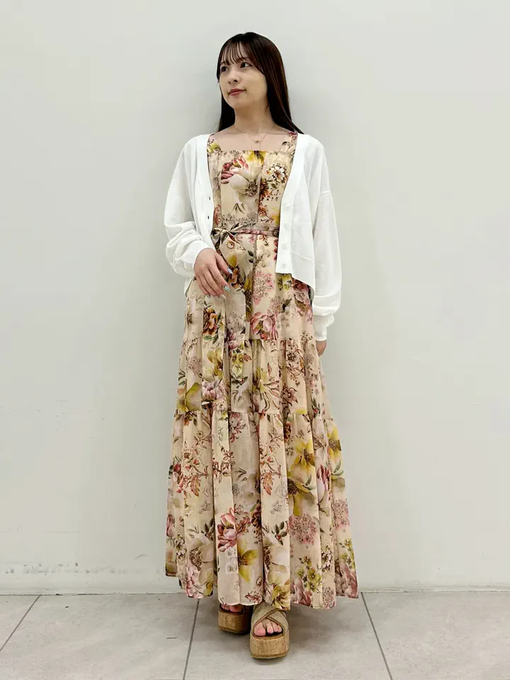 GRACE CONTINENTAL Miu Akamatsu コーディネート画像