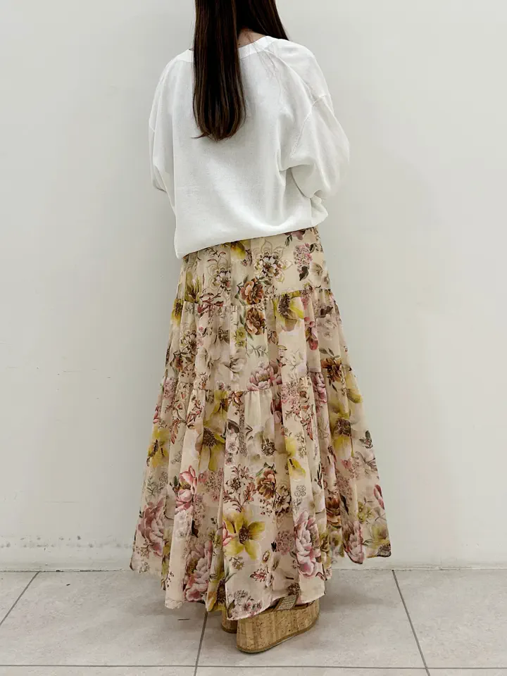 GRACE CONTINENTAL Miu Akamatsu コーディネート画像