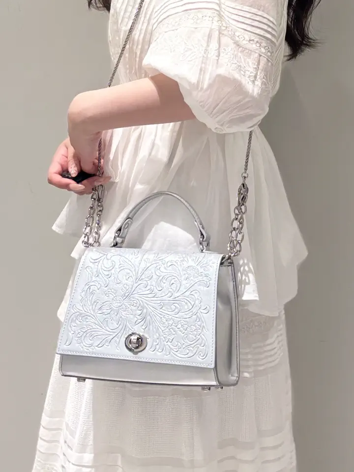 GRACE CONTINENTAL Kikuchi コーディネート画像