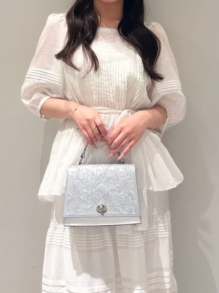 GRACE CONTINENTAL Kikuchi コーディネート画像