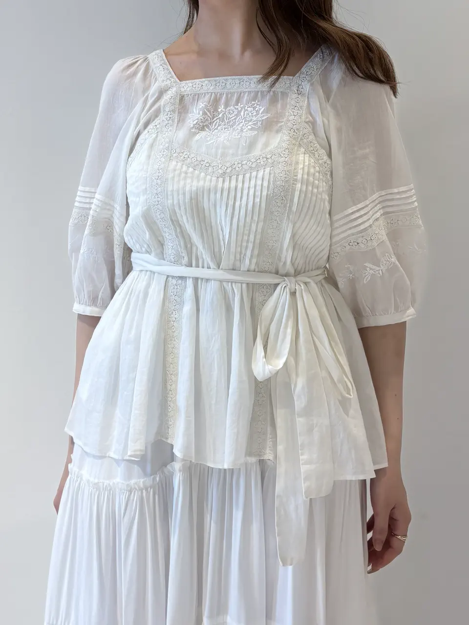 GRACE CONTINENTAL adachi miyuki コーディネート画像