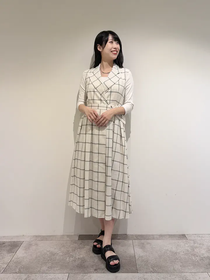 GRACE CONTINENTAL 端場 わかな コーディネート画像