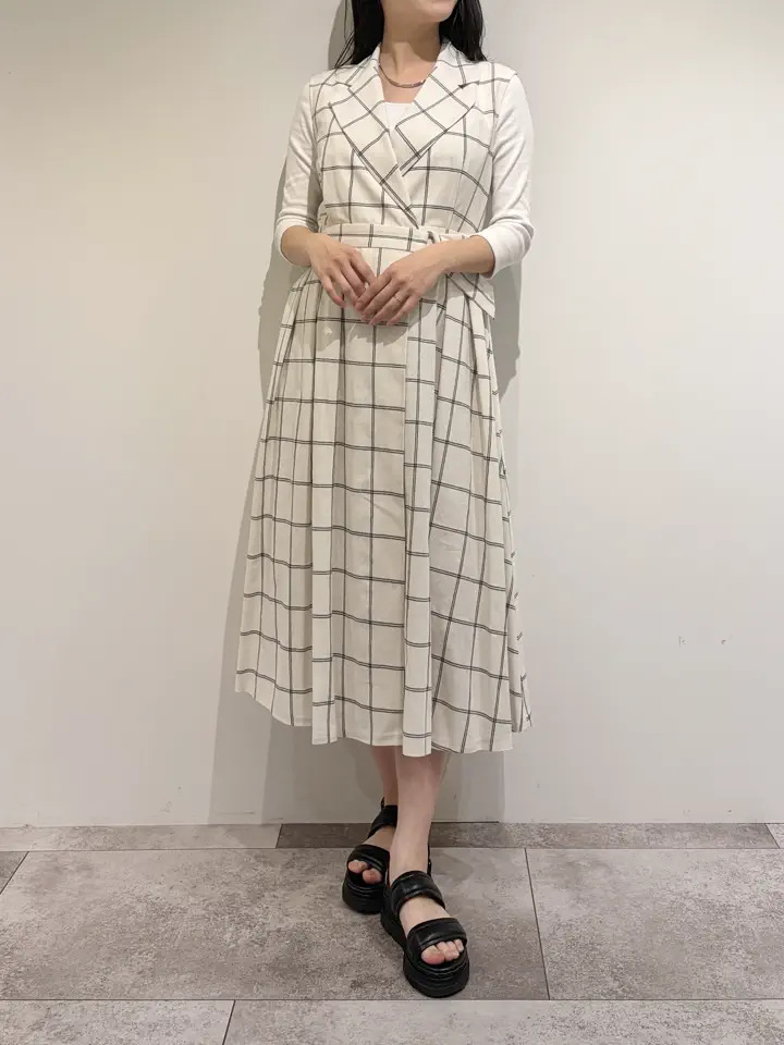 GRACE CONTINENTAL 端場 わかな コーディネート画像