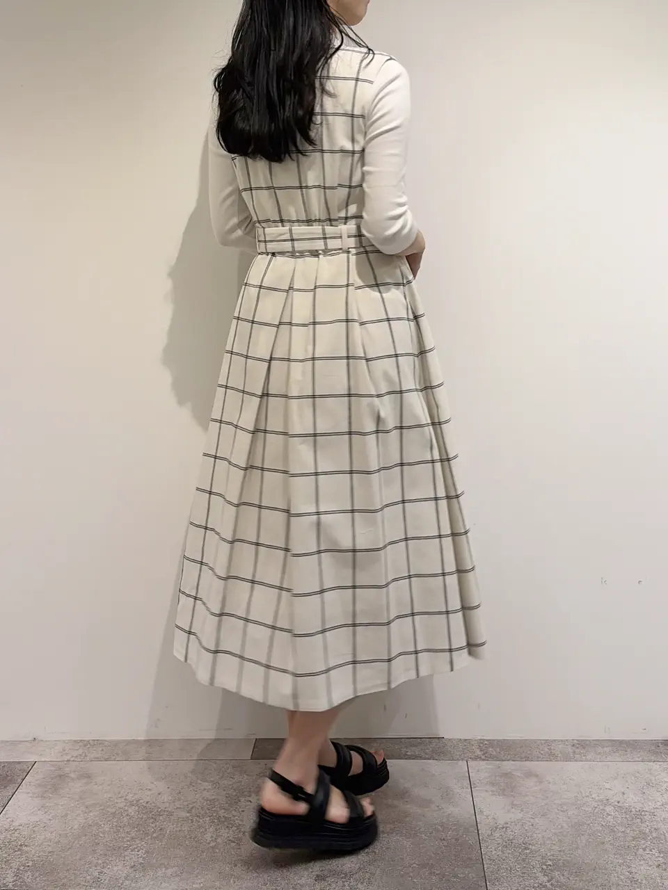 GRACE CONTINENTAL 端場 わかな コーディネート画像