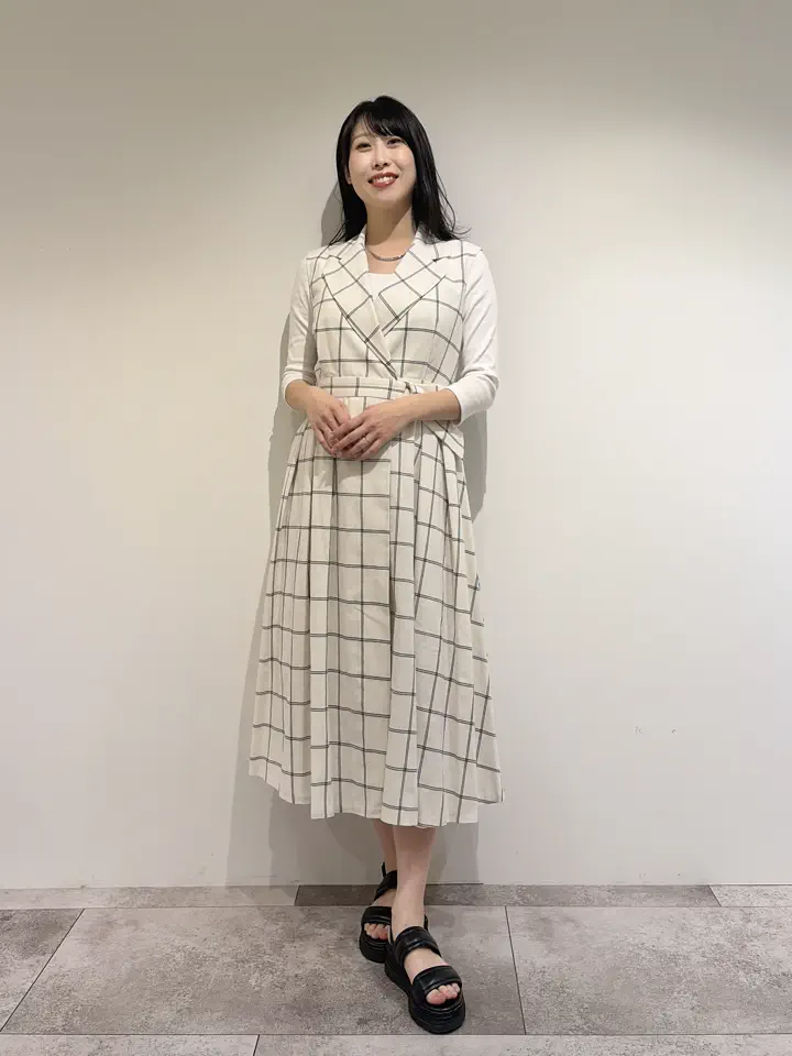 GRACE CONTINENTAL 端場 わかな コーディネート画像