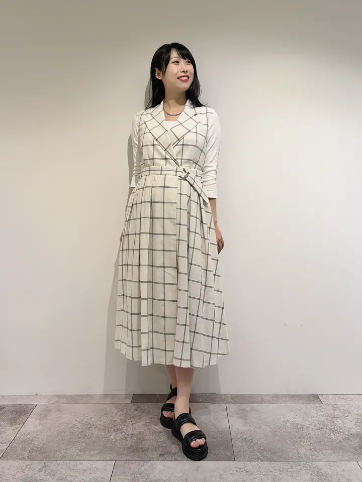 GRACE CONTINENTAL 端場 わかな コーディネート画像