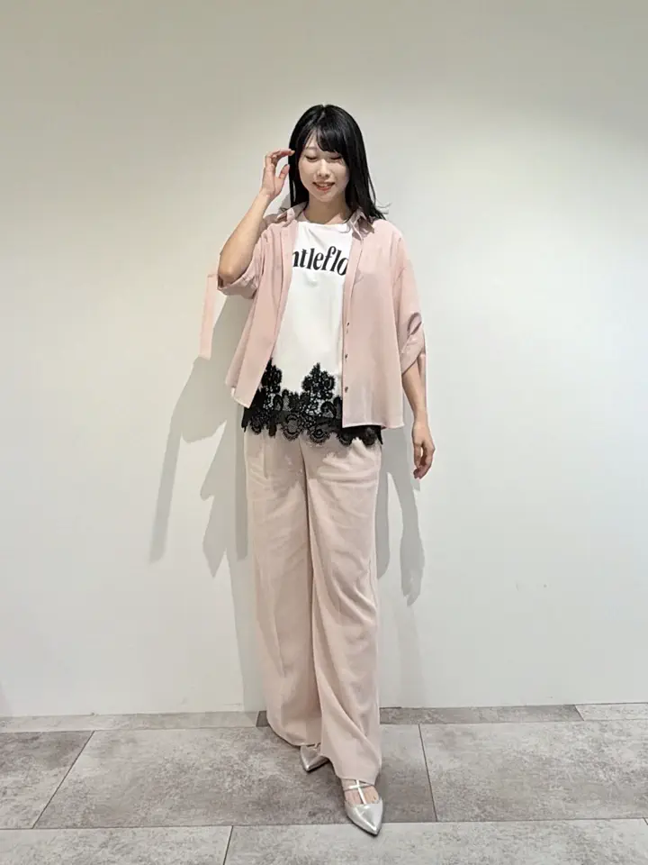 GRACE CONTINENTAL 端場 わかな コーディネート画像