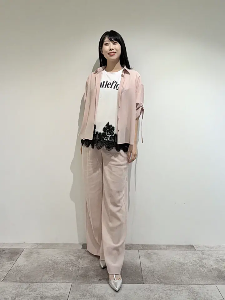GRACE CONTINENTAL 端場 わかな コーディネート画像