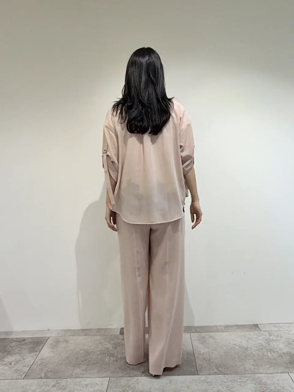 GRACE CONTINENTAL 端場 わかな コーディネート画像