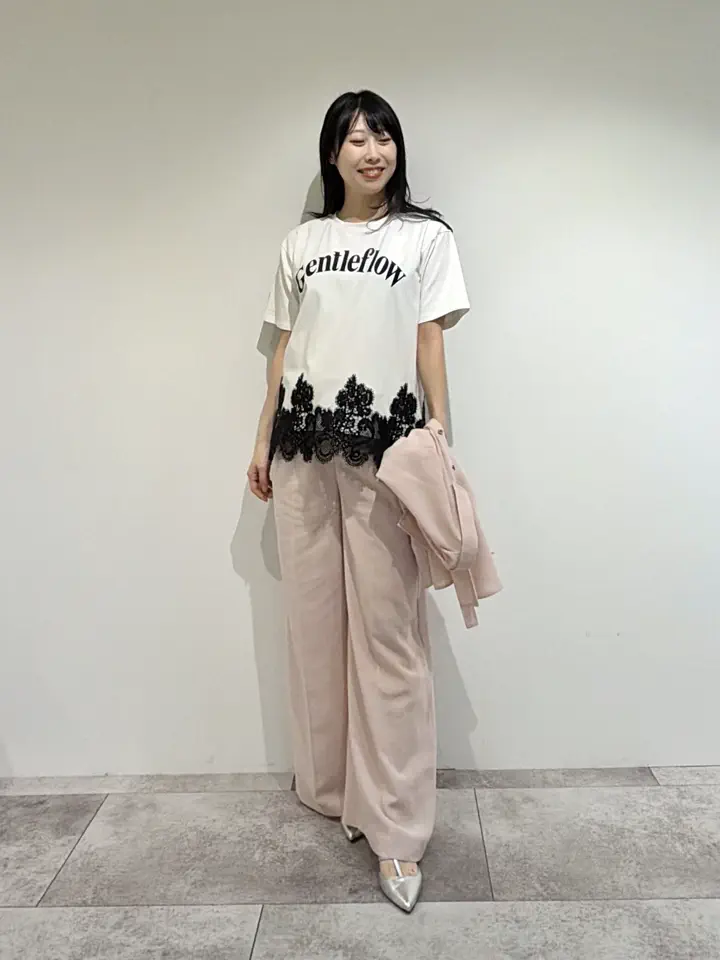 GRACE CONTINENTAL 端場 わかな コーディネート画像