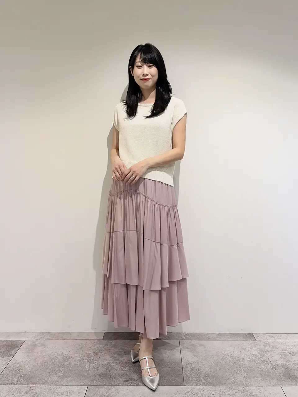 GRACE CONTINENTAL 端場 わかな コーディネート画像