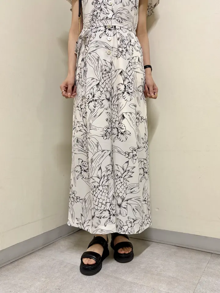 GRACE CONTINENTAL 亀田 未希 コーディネート画像