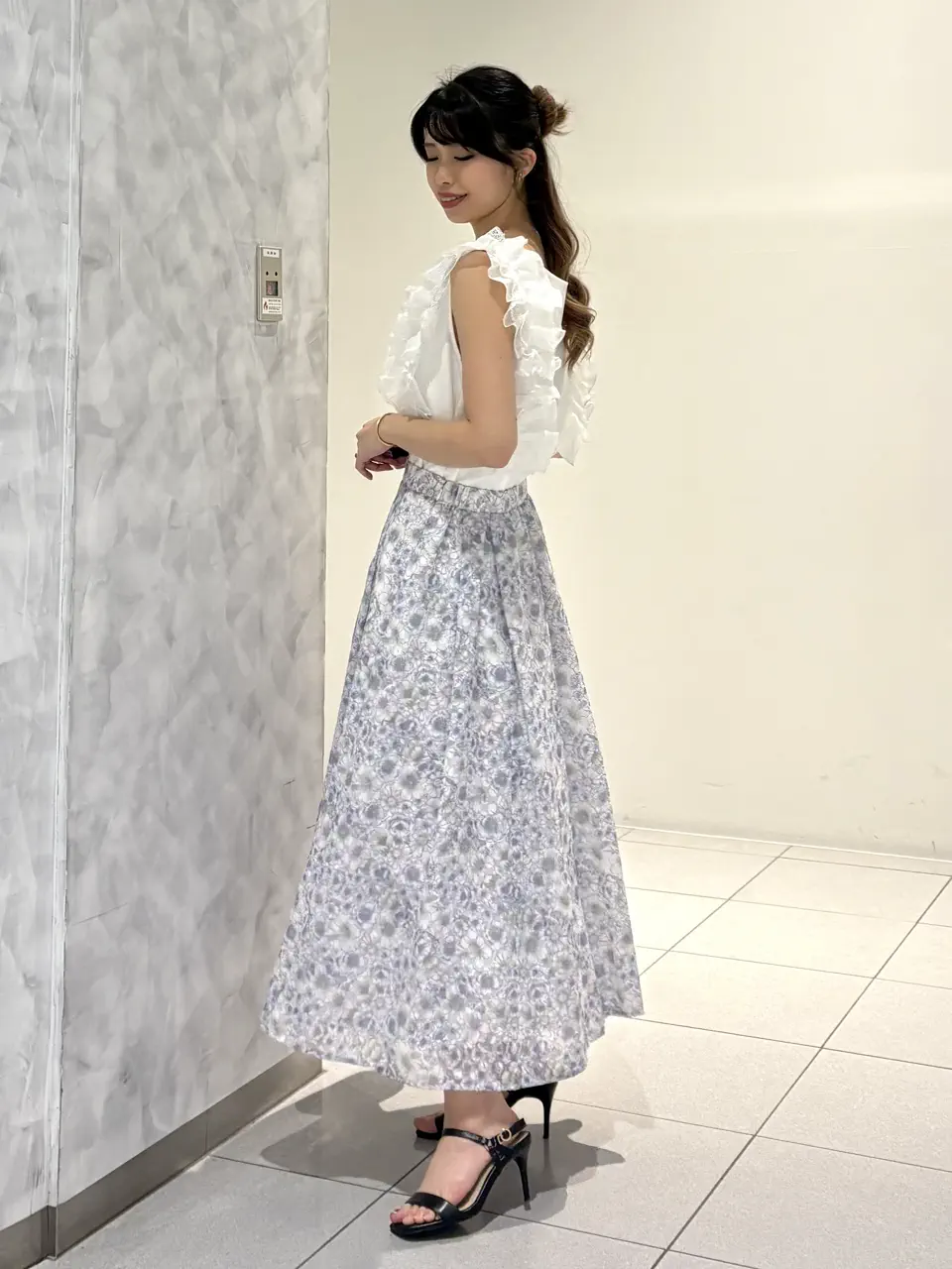 GRACE CONTINENTAL FUKUSHIMA YURIE コーディネート画像