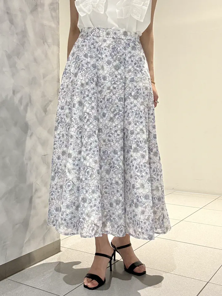 GRACE CONTINENTAL FUKUSHIMA YURIE コーディネート画像