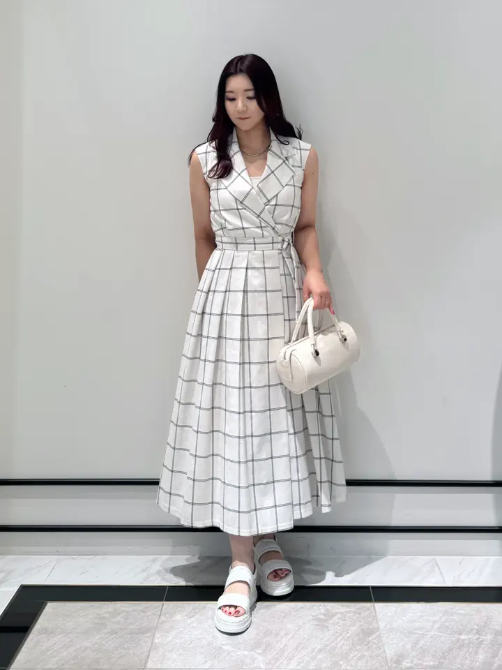 GRACE CONTINENTAL MOMOKO コーディネート画像