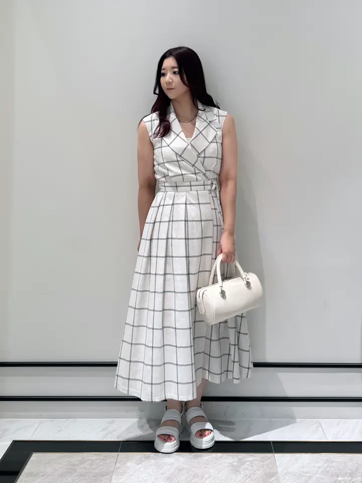 GRACE CONTINENTAL MOMOKO コーディネート画像