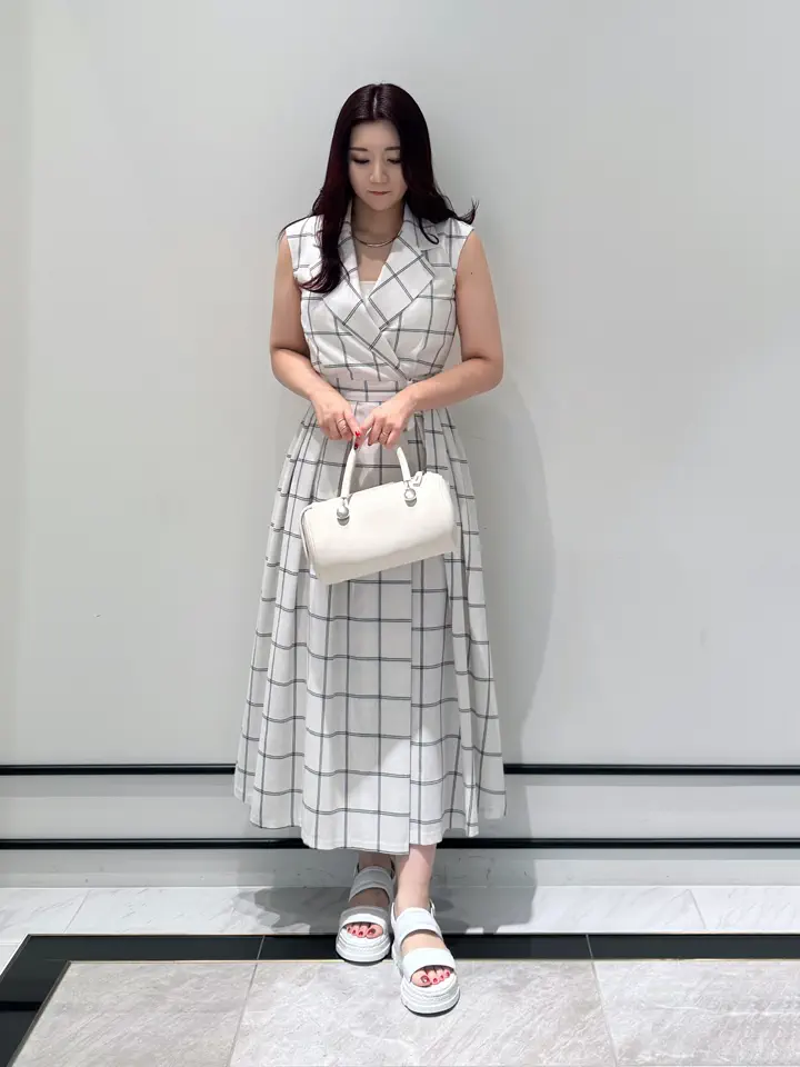 GRACE CONTINENTAL MOMOKO コーディネート画像