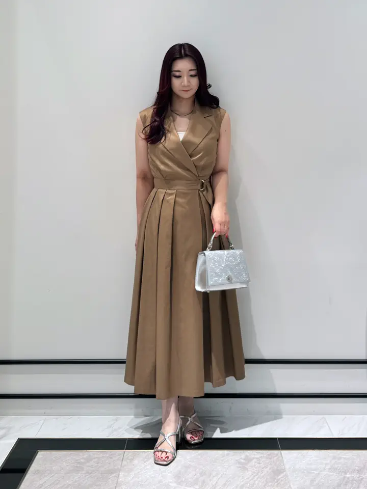 GRACE CONTINENTAL MOMOKO コーディネート画像